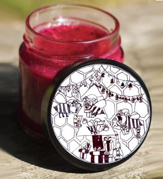 A teď tu máme skutečné včelí Vánoce deluxe od Damiána Bazgiera (11 let) – zdravíme do Mostu u Jablunkova! 🐝🎄✨ Damiánova...